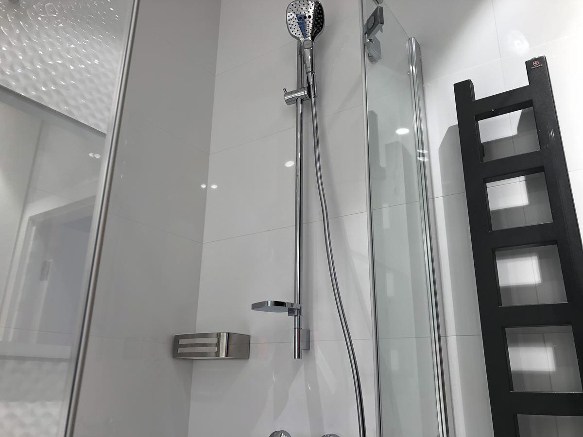 Bon Apetit Apartament 利沃夫 外观 照片