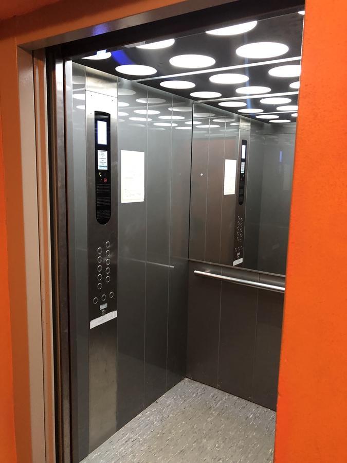 Bon Apetit Apartament 利沃夫 外观 照片